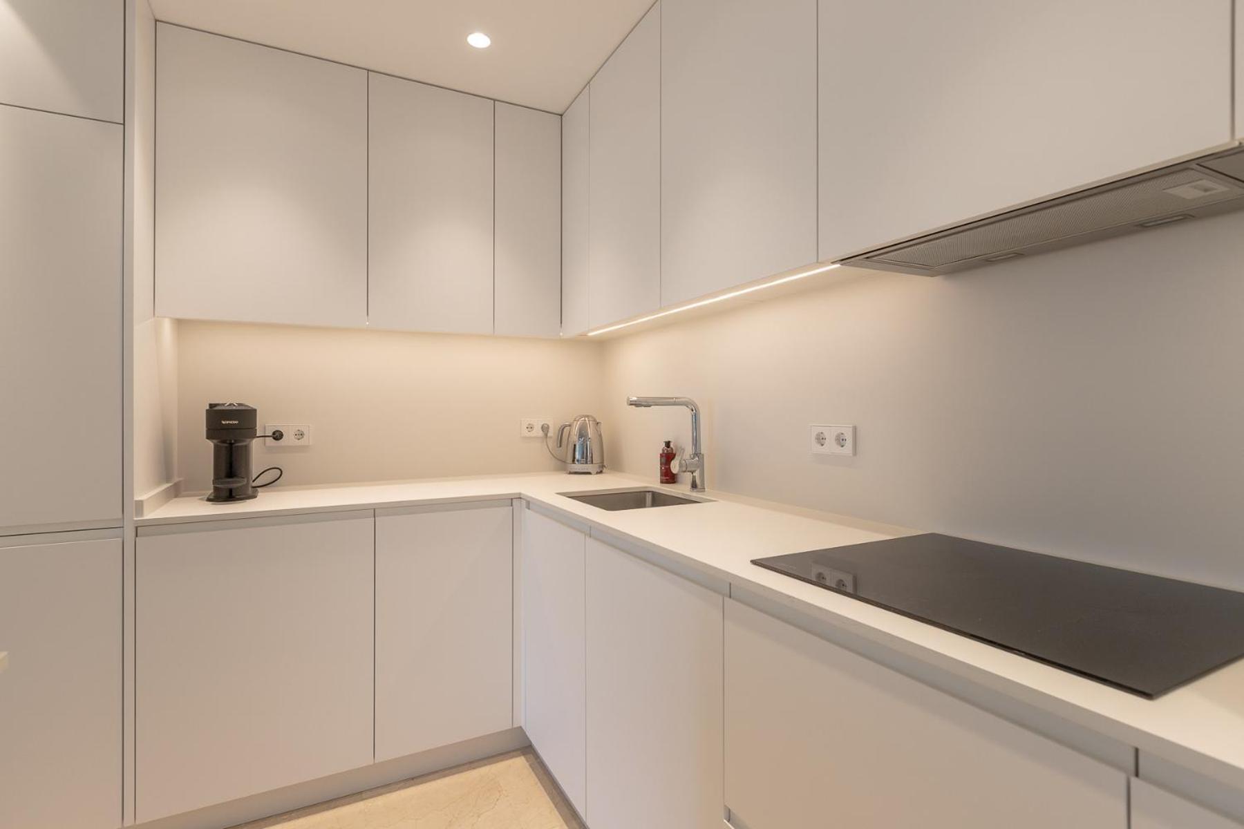 Apartment Lujoso Con Piscina En Paseo Maritimo Marbella